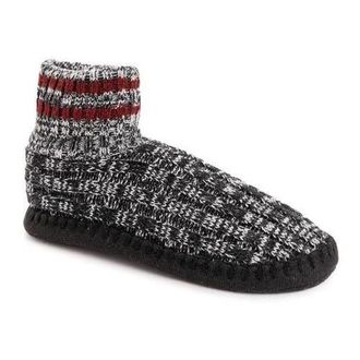 Muk Luks Cuff Bootie Slipper in Ebony/chianti at Nordstrom, Size Small