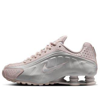 Nike (WMNS) Nike Shox R4 Barely Rose Metallic Platinum AR3565-600