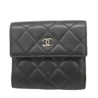Chanel Black Leather Wallet (Bi-Fold) (Pre-Owned)