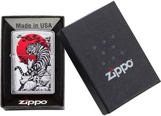 Zippo Accendino Zippo Asian Tiger Design 29889, Accendino Antivento Ricaricabile Zippo Realizzato in Metallo con Caratteristico click Zippo Color Cromato
