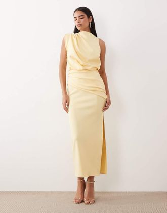 Asos Vestito midi strutturato drappeggiato color latticello con spacco-Giallo