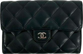 Chanel Black Leather Wallet (Bi-Fold) (Pre-Owned)