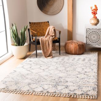 Safavieh Berber Fringe Shag Machine Made Area Rug, Cream / Grey Shag / Flokati Style Easy Care