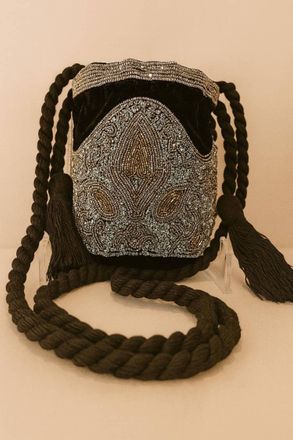 Guadalupe Design Womens Tory Pouch In Black