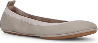 Yosi Samra Samara Foldable Ballet Flat in Simply Taupe Leather at Nordstrom, Size 10