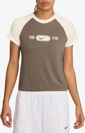 Nike Chill Graphic T-Shirt in Sail/Mink Brown at Nordstrom, Size X-Large