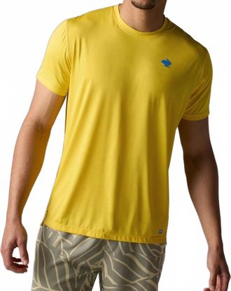 Rabbit Mens Upf Short Sleeve Tee In Yellow