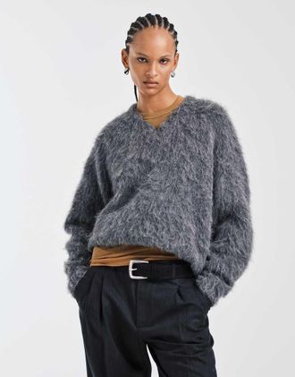 Asos Maglione premium oversize in alpaca spazzolato antracite con scollo a V-Grigio