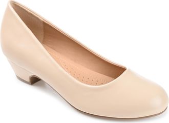 Journee Collection Women & apos;s Comfort Saar Narrow Width Pumps