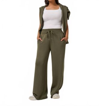 Travis Mathew Skyloft Soft Wide Leg Pant In Grape Leaf