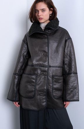 Topshop Oversize Faux Leather Car Coat with Faux Shearling Lining in Black at Nordstrom, Size X-Small