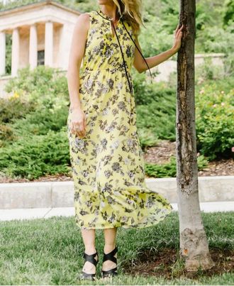 Kensie Sunset Midi Dress In Canary
