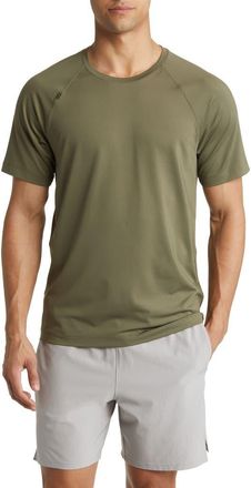 Rhone Reign Performance T-Shirt in Tea Leaf at Nordstrom, Size Medium
