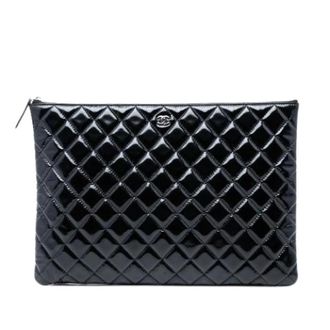 Chanel Pre-owned Clutches, female, Black, Size: ONE SIZE Pre-owned Quilted Patent Leather Clutch