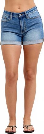Judy Blue Mid Rise Slim Shorts In Medium Wash