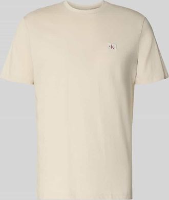 Calvin Klein Jeans T-Shirt mit Label-Badge in Sand, Gr&ouml;&szlig;e XXL