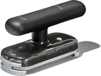 Oxo Dosenöffner mit Silikon-Matte