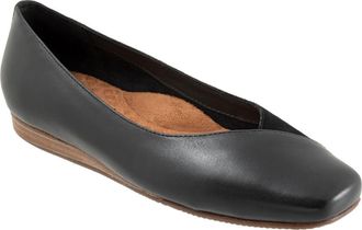 Softwalk Vina Flat in Black at Nordstrom, Size 10.5