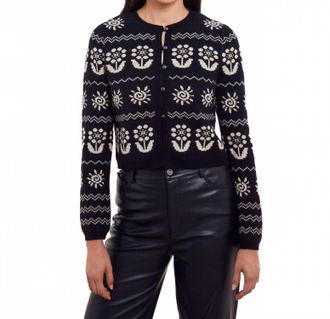 Isla Evelyn Floral Motif Cardi Top In Black