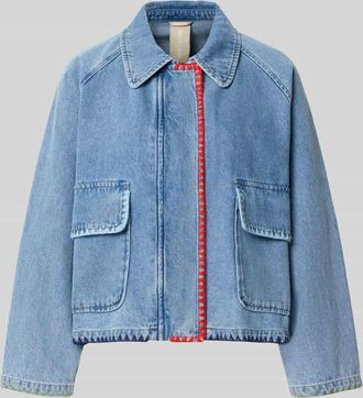 AMBER & JUNE Jeansjacke mit Stitching und Pattentaschen in Blau, Gr&ouml;&szlig;e 42