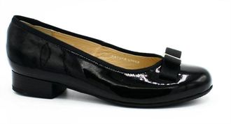 Eric Michael Womens Myra Low Block Heel Pumps In Black Patent