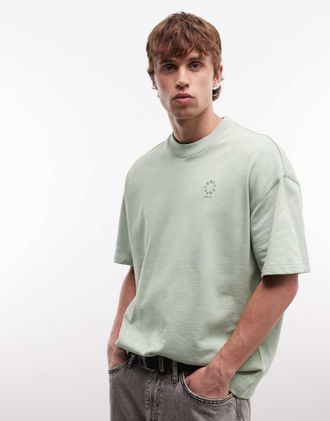 AllSaints Haven - T-shirt verde chiaro con logo ricamato piccolo sul petto