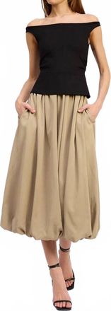 En Saison Off Shoulder Bubble Hem Dress In Khaki/black