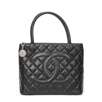 Chanel Timeless Medallion Tote Schoudertas