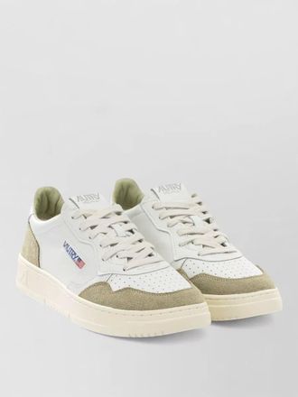 Autry medalist low sneakers perforated toe box rubber