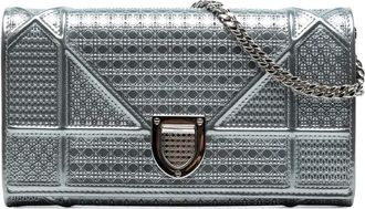 Dior 2017 Metallic Patent Microcannage Diorama Wallet on Chain crossbody bag - women - Patent Leather - One Size - Silver