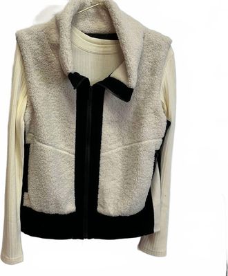 Elan Womens Zip Up Vest In Off White