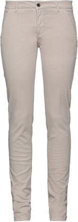 Ar And J BOTTOMWEAR - Trousers sur YOOX.COM