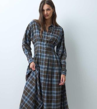 Asos Tall ASOS DESIGN Tall vestito midi camicia con vita stretta a quadri color cioccolato-Multicolore