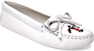 Minnetonka Womens Thunderbird Animikii Softsole Moccasin In White