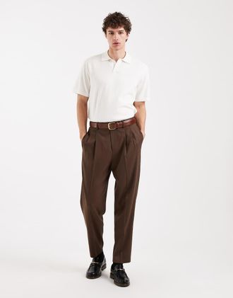 Asos Pantaloni eleganti affusolati comodi premium in misto lana marroni con pieghe-Marrone