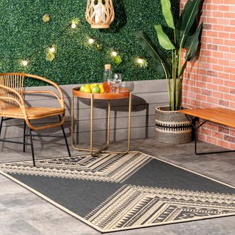nuLOOM Landry Aztec Indoor/Outdoor Area Rug
