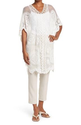 Vince Camuto Leaf Lace Topper in White at Nordstrom Rack