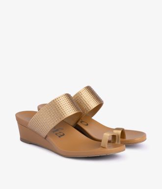 Pedro Garcia Wedge thong sandal in metallic satin and crystals| Witter| Spring Summer 26 | PEDRO GARCIA