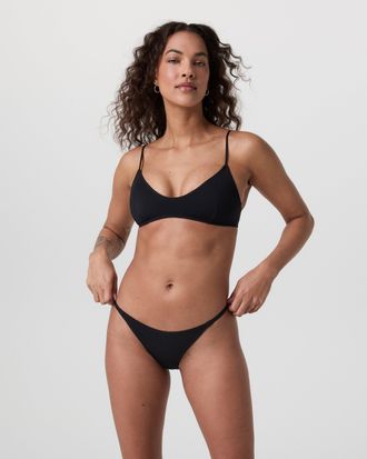 Vuori Clothing Heat Wave Bikini Top | Black | XS, Size Extra Small