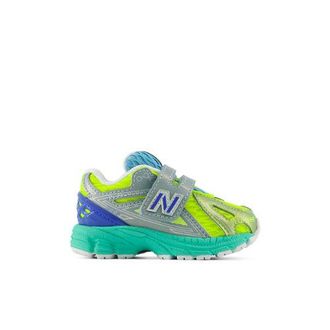 New Balance Infants 1906 Hook & Loop in Green/Blue Synthetic, size 4.5