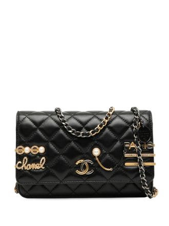 Chanel 2021-2025 CC Quilted Lambskin Coco Clips Wallet on Chain crossbody bag - Black
