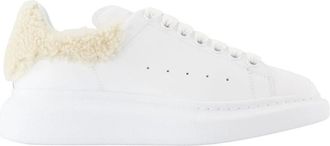 Alexander McQueen Witte Leren Oversized Sneakers - Dames - Sneakers - Wit - 38 EU - Leer - Schoenen