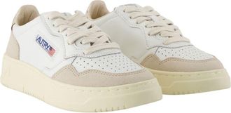 Autry Womens Medalist Sneaker White Calfskin