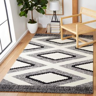 Safavieh Casablanca Hand Made Area Rug, Ivory / Black Bohemian Style Non-Shedding
