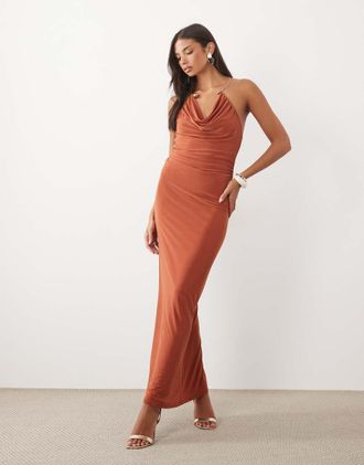 Asos vestito maxi fluido con scollo ad anello e dettaglio floreale sul collo in terracotta-Rosso