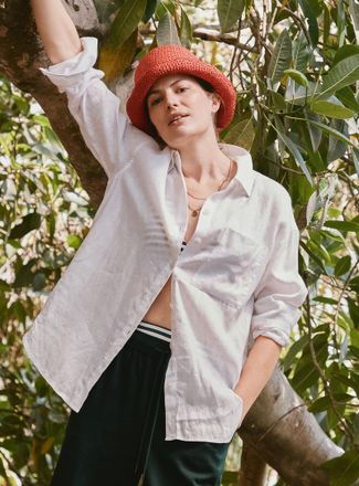 Simons Womens Crocheted paper straw cloche hat