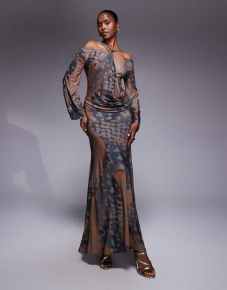 Asos Vestito lungo con stampa astratta drappeggiato sul davanti e con spalle scoperte-Multicolore