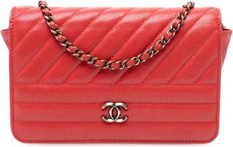 Chanel 2016-2017 Quilted Goatskin Diagonal Wallet On Chain crossbody bag - Red