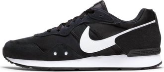 Nike Mens Venture Runner Sneaker In Black