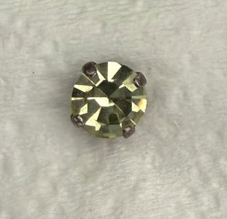 Mariana Womens Studs Earrings In Green
